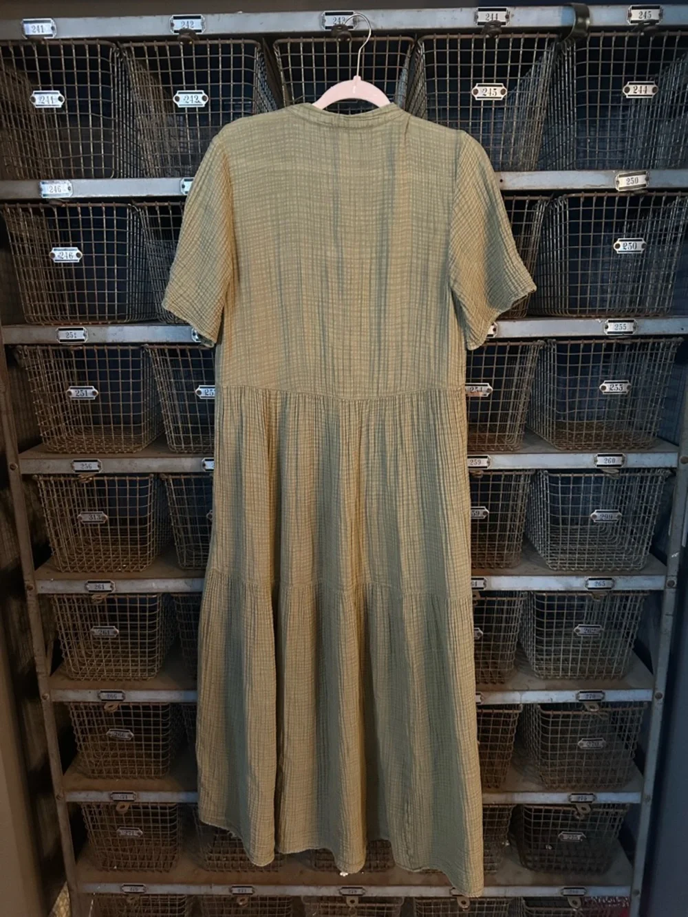 Anthropologie Moss Green Textured gauze Maxi Dress Size Medium 38419